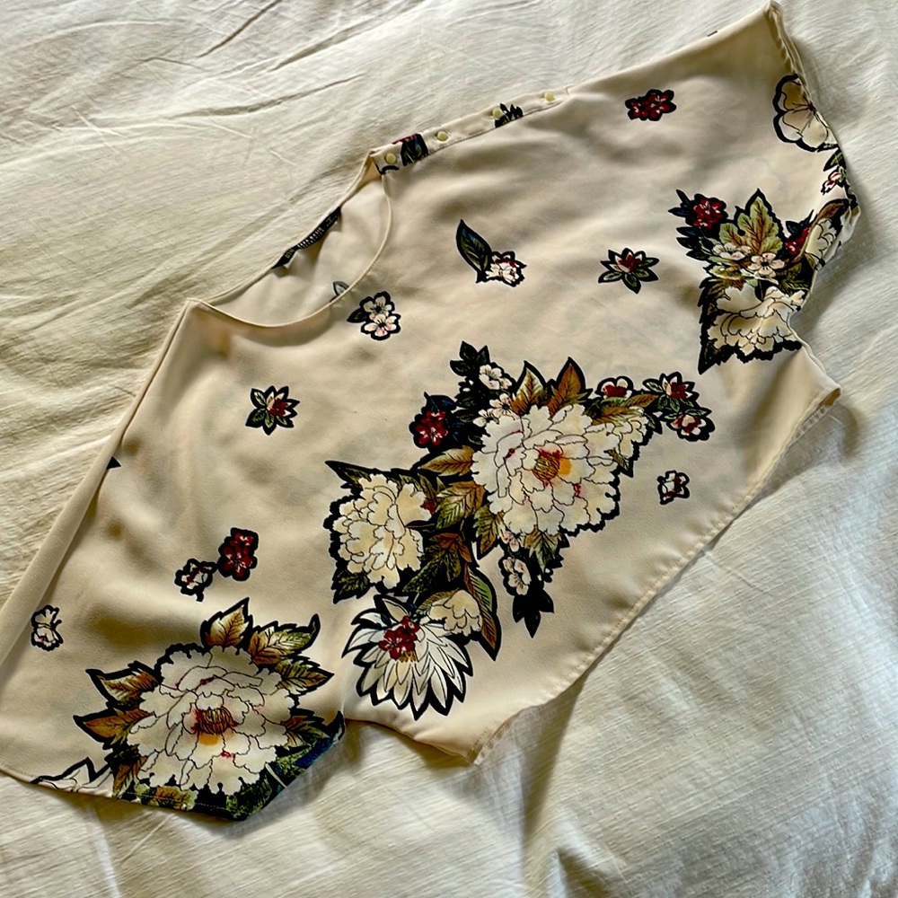Zara Basic floral blouse